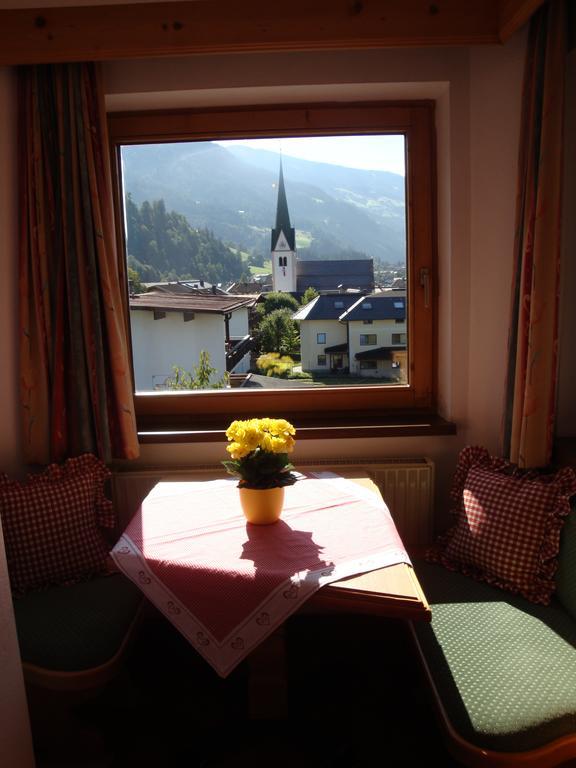 Appartementhaus Kaltenbach-Stumm By Piaunddirk Room photo